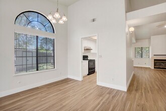 14 Sea Anchor Ct in Sacramento, CA - Building Photo - Building Photo