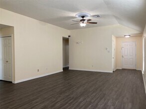 19611 Cypress Bough Dr in Katy, TX - Foto de edificio - Building Photo