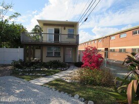 3500 Ocean Beach Blvd in Cocoa Beach, FL - Building Photo