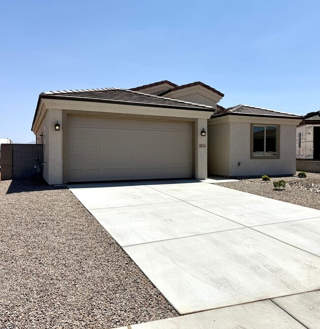 3314 Charleston Ct in Kingman, AZ - Building Photo - Building Photo
