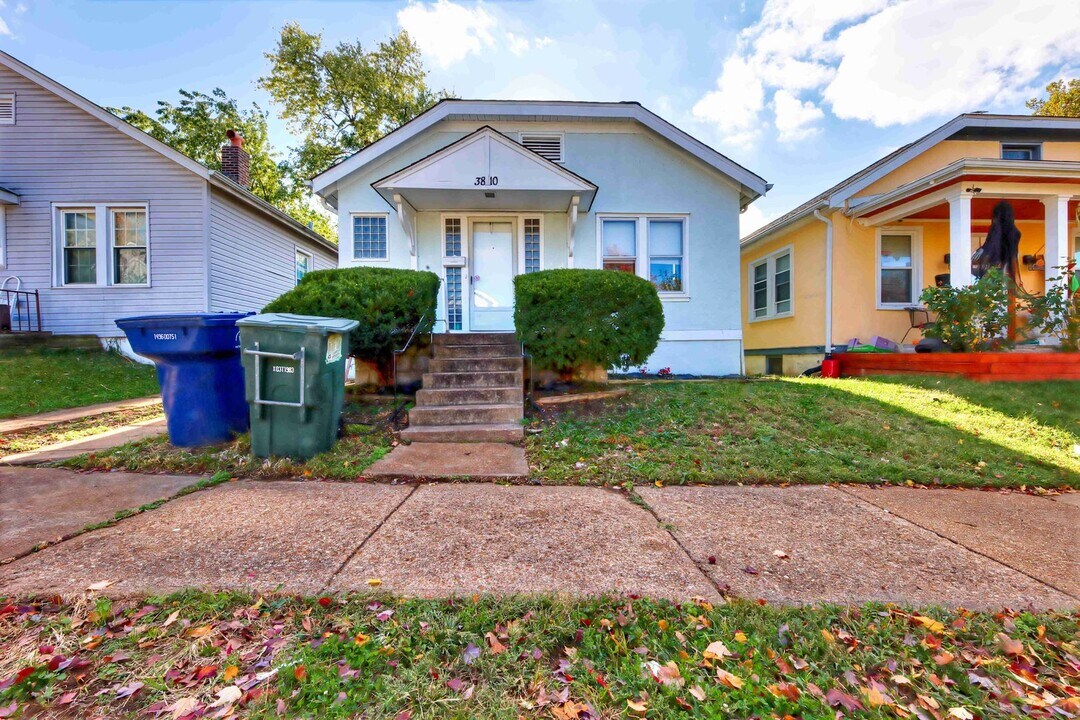3810 Neosho St in St. Louis, MO - Building Photo