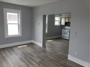 98-100 Snow St in Fitchburg, MA - Foto de edificio - Building Photo