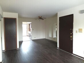 363 E Rimini Ct in Palatine, IL - Building Photo - Building Photo