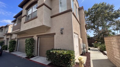 4484 Brisbane Way, Unit 1 in Oceanside, CA - Building Photo - Building Photo