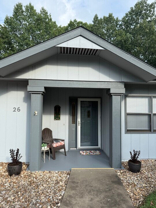 26 Eleanor Ln in Bella Vista, AR - Building Photo