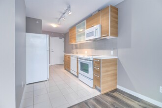 13688 100 Av in Surrey, BC - Building Photo - Building Photo