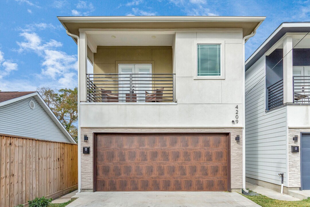 4209 New Orleans St in Houston, TX - Building Photo