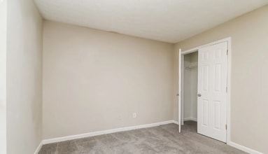1007 Olde Town Pl in Jonesboro, GA - Building Photo - Building Photo