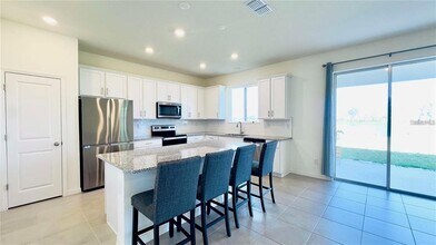 9567 Sandy Bluffs Circle in Parrish, FL - Building Photo - Building Photo