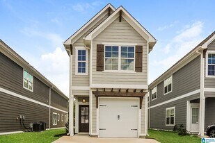 207 Creek Run Way in Calera, AL - Building Photo