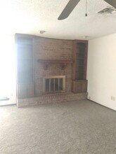 6733 SW Chaucer Dr in Lawton, OK - Building Photo - Building Photo