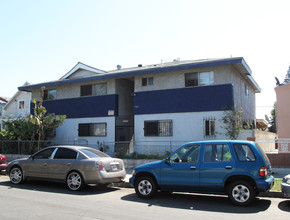 2162 Elm Ave in Long Beach, CA - Building Photo - Building Photo