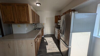 508 SE Walnut St-Unit -8dd3c4f1-a5f2-11ef-9ddc-0aeb9228e86c in Hillsboro, OR - Foto de edificio - Building Photo