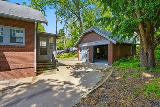 28 Valley Ave in Iowa City, IA - Building Photo - Building Photo