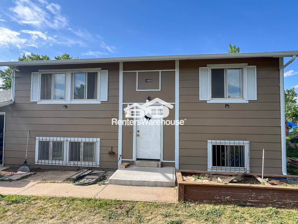 14805 E 25th Ave in Aurora, CO - Building Photo