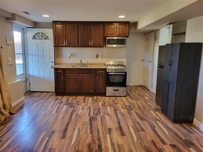 7 St Clair St in Deer Park, NY - Building Photo - Building Photo