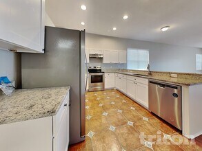 34418 Smart Dr in Zephyrhills, FL - Building Photo - Building Photo