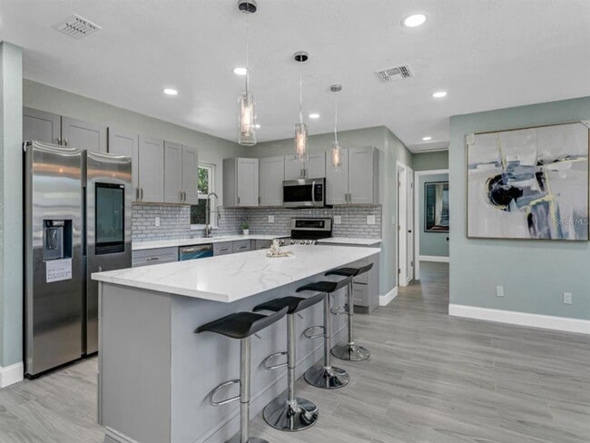 11491 59th Terrace in Seminole, FL - Foto de edificio - Building Photo