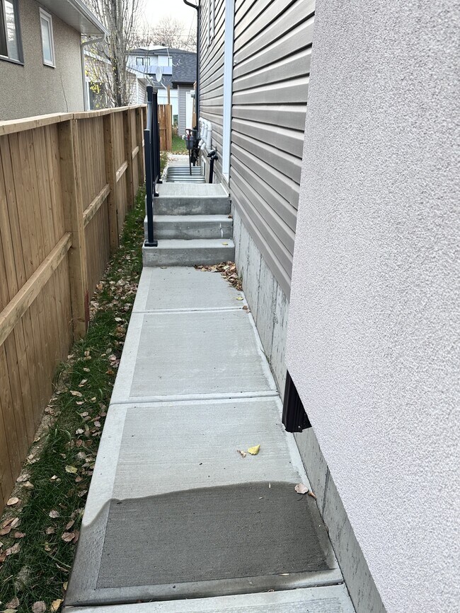 10428-10147 147 St NW in Edmonton, AB - Building Photo - Building Photo