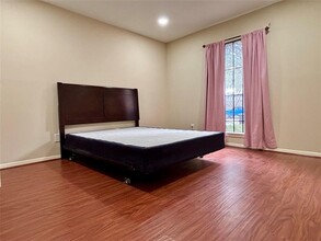 11122 High Star Dr in Houston, TX - Building Photo - Building Photo