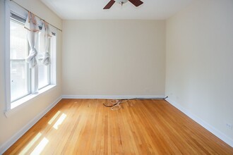 1950 W Leland Ave, Unit 1 in Chicago, IL - Foto de edificio - Building Photo