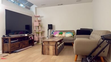 2936 Ballesteros Ln in Tustin, CA - Building Photo - Building Photo