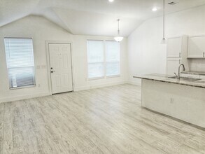 4330 Mallow St in Houston, TX - Foto de edificio - Building Photo