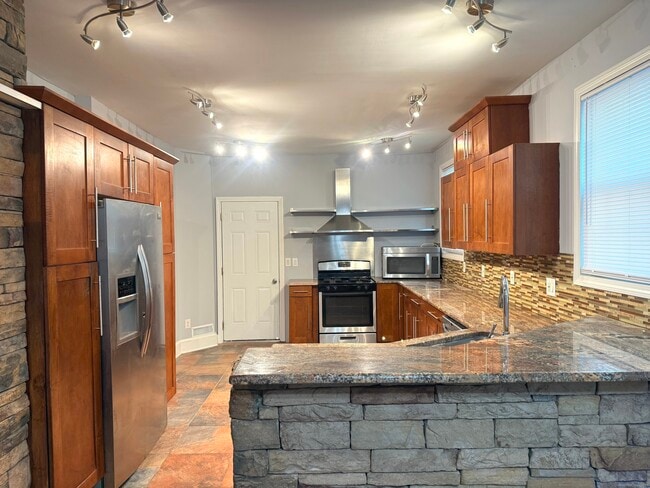 87 Thomas St in West Haven, CT - Building Photo - Building Photo