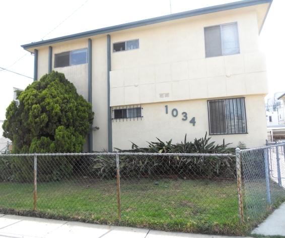 1034 S Harvard Blvd in Los Angeles, CA - Foto de edificio - Building Photo