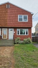104 Yacht St in Bridgeport, CT - Building Photo - Building Photo