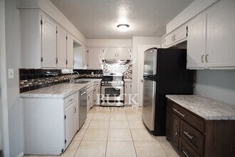 2804 SW 82nd St in Oklahoma City, OK - Building Photo - Building Photo