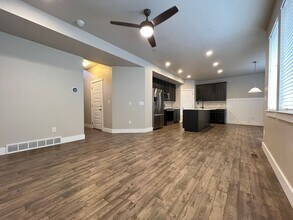4417 W Lower Meadow Dr in Herriman, UT - Building Photo - Building Photo