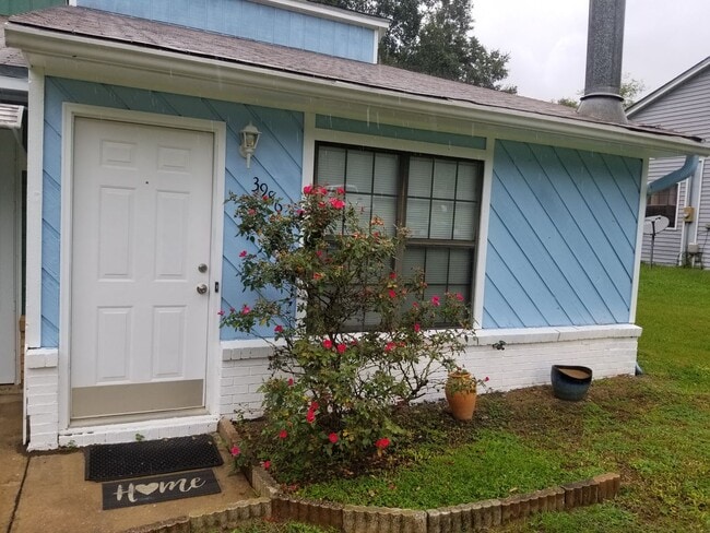 property at 3986 Breezee Ct