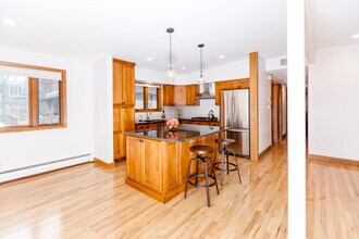 527 Virginia Ave, Unit 1 in Ann Arbor, MI - Building Photo - Building Photo