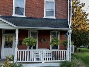 534 New St in Spring City, PA - Building Photo - Building Photo