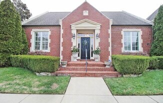 1512 Victoria Green Blvd in Evansville, IN - Building Photo