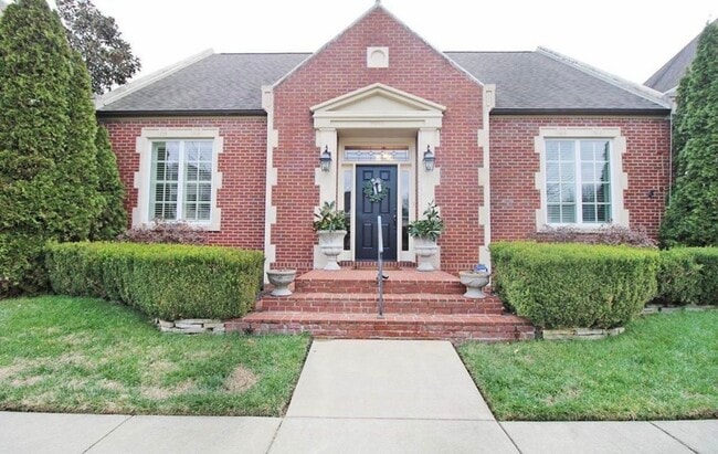 1512 Victoria Green Blvd