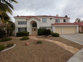 2704 N Ontario Dr in Las Vegas, NV - Building Photo