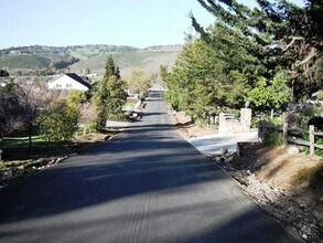 20427 Hunter's Hill Rd in San Jose, CA - Building Photo - Building Photo