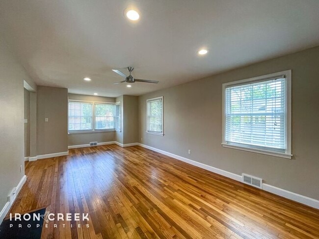 21 Brevard Rd in Asheville, NC - Building Photo - Building Photo