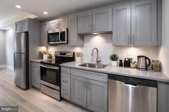 4219 Filbert St in Philadelphia, PA - Building Photo - Building Photo