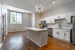 628 Madison Ave in Memphis, TN - Building Photo