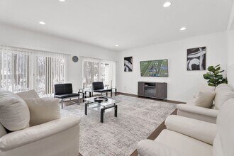 6060 Franklin Rd in Bloomfield Hills, MI - Building Photo - Building Photo