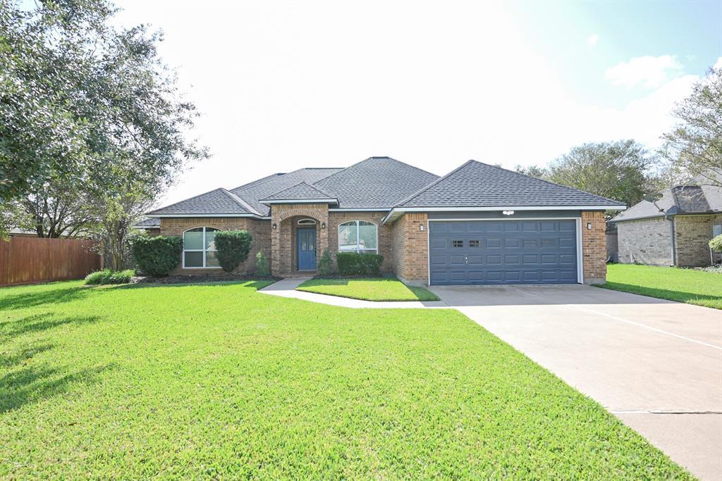 103 Indian Hawthorn in Lake Jackson, TX - Foto de edificio