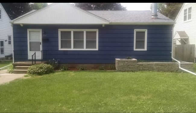 property at 1117 Hall St