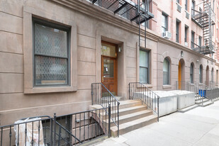 311 E 93rd St in New York, NY - Building Photo - Building Photo