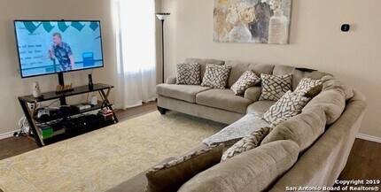 5102 Everett Loop in Converse, TX - Building Photo - Building Photo