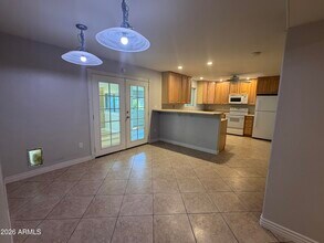 127 E Harvard Dr in Tempe, AZ - Building Photo - Building Photo