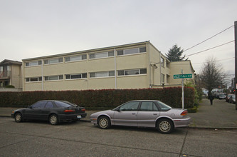 Well Located 1BR In Central West Seattle in Seattle, WA - Foto de edificio - Building Photo