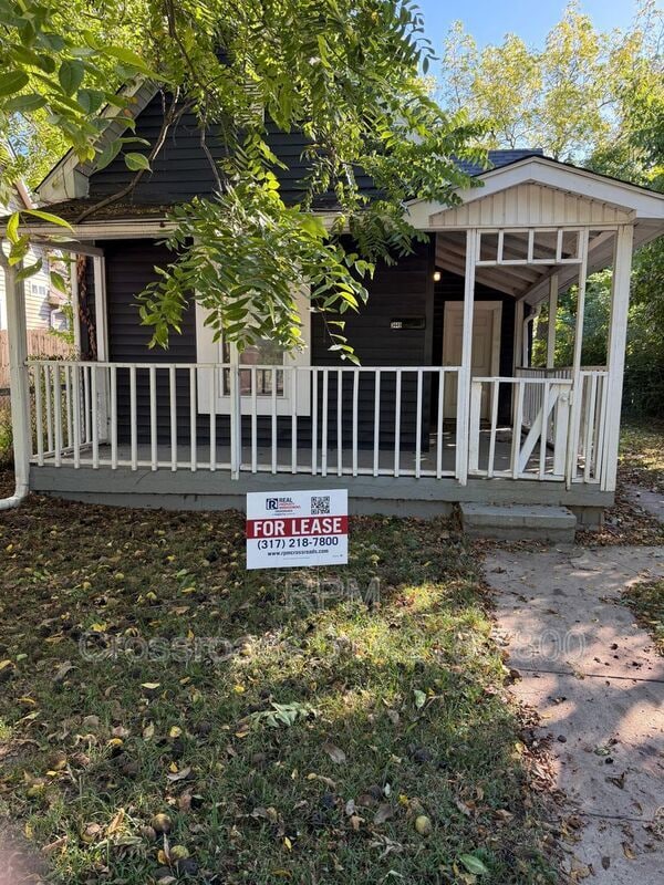 property at 3449 Boulevard Pl